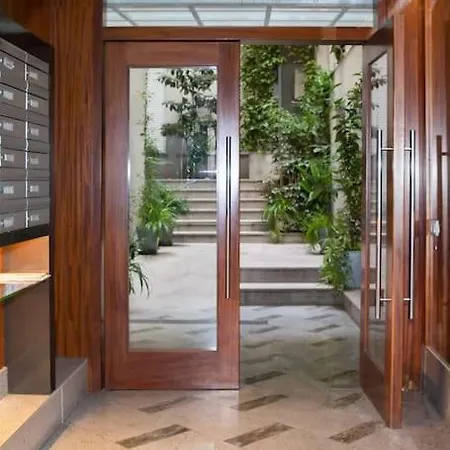 Mezzanine White Apartment Madrid Exterior photo